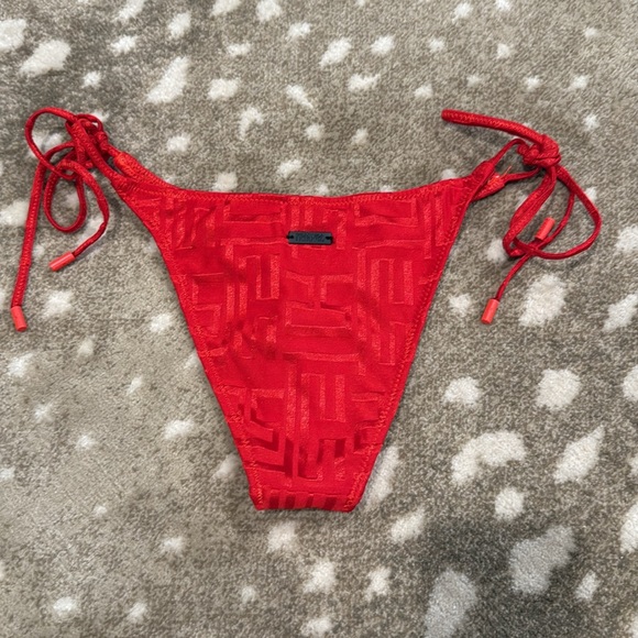 Triangl Swimwear VINCA - ATCH Top XS - Bottom XS Cheeky - Picture 9 of 15